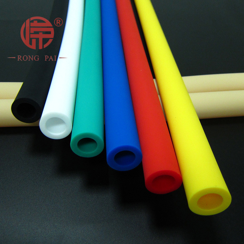 設備摩（mó）擦導（dǎo）致軟管常破？嶸（róng）牌矽膠管外覆耐磨層，壽（shòu）命提升3倍！