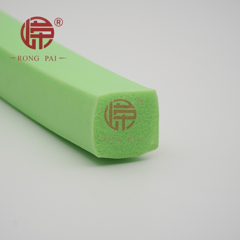 矽膠發泡（pào）條是新能源技術鋰電池的最好（hǎo）的選擇　-常（cháng）州嶸牌橡塑製品有限公司